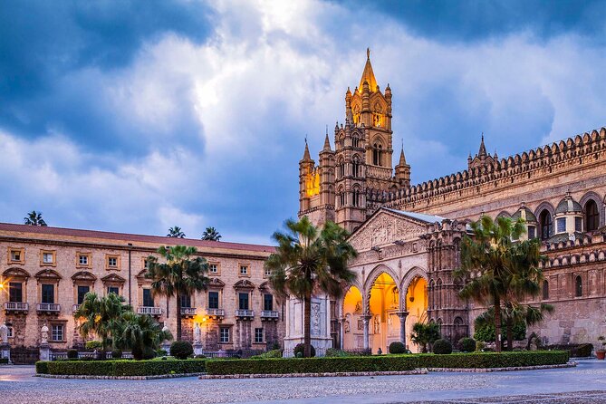 Palermo: Tour Historic Center, Catacombs & Monreale in CruiserCar - Catacombs Experience