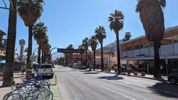 Palm Springs: Self-Guided Scavenger Hunt Walking Tour - The Sum Up