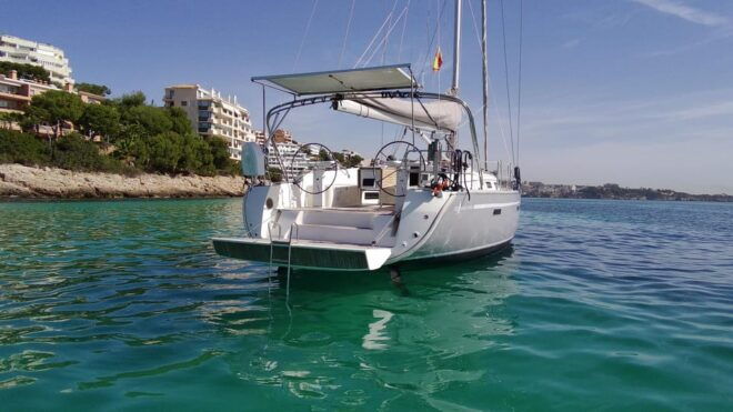 PALMA BAY : 4 HOUR PRIVATE TOUR WITH SAILING BOAT - Catering Details