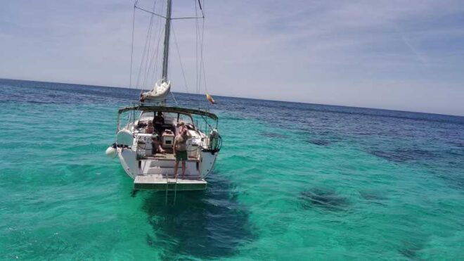 PALMA BAY : 8 HOUR PRIVATE TOUR WITH SAILING BOAT - Catering Options