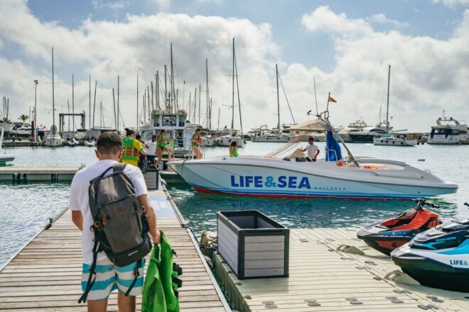 Palma Bay: Parasailing Experience - Restrictions