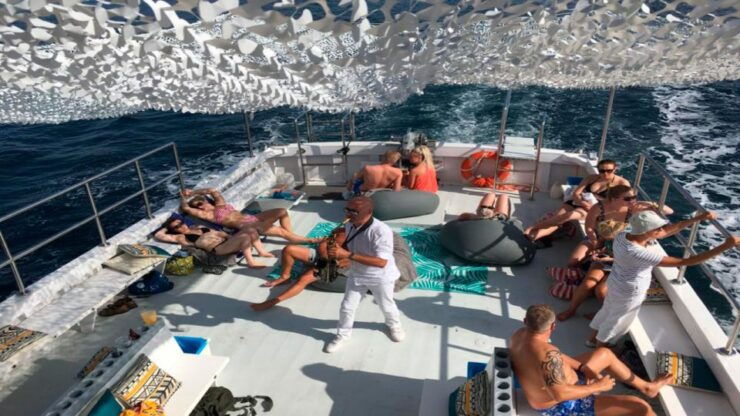 Palma: Boat Trip to Punta Negra & Ses Illetes W/ Live Music - Good To Know