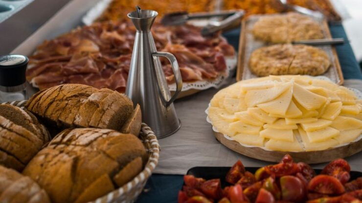 Palma: Boat Trip to Punta Negra & Ses Illetes W/ Live Music - Trip Highlights