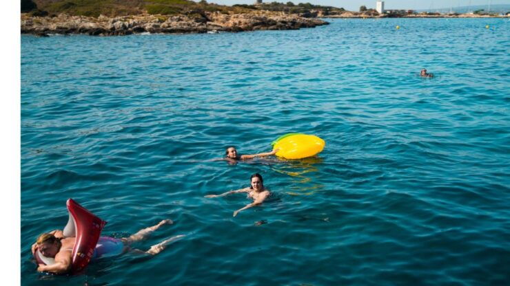 Palma: Boat Trip to Punta Negra & Ses Illetes W/ Live Music - Inclusions