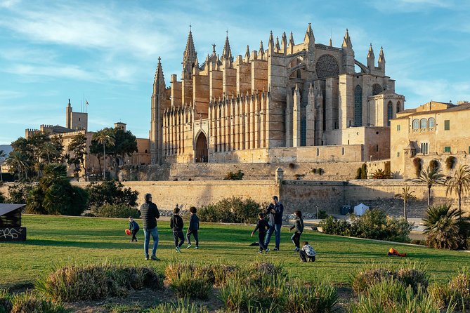 Palma Cathedral & Surroundings Private Tour With Locals - Visiting Sites and Landmarks