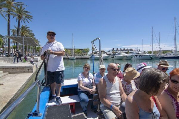 Palma De Mallorca: 1-Hour Sightseeing Boat Tour - The Sum Up