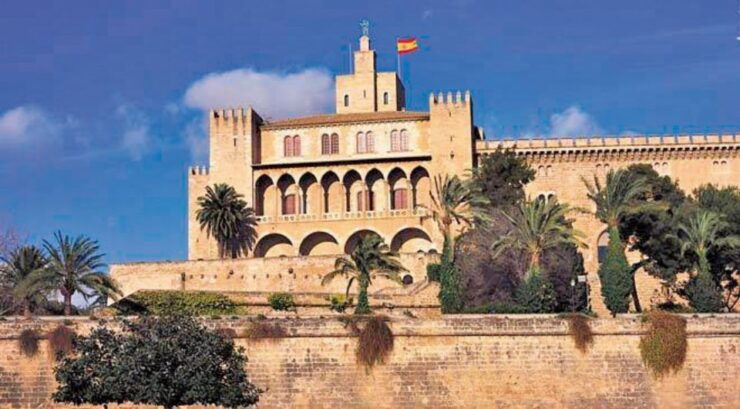 Palma De Mallorca: Free Time in Palma & Boat Tour - Tour Overview