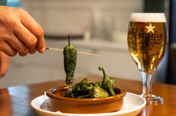 Palma De Mallorca: Gourmet Tapas and Wine Tour - Explore Palmas Food Scene
