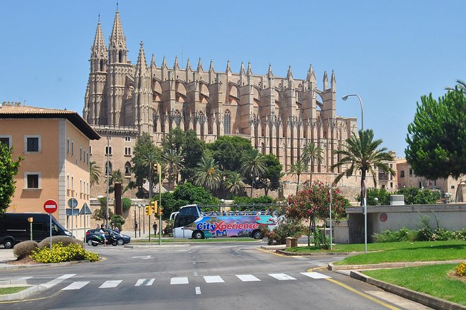 Palma De Mallorca Half Day Sightseeing Tour With Transfers - Round-Trip Transportation Included
