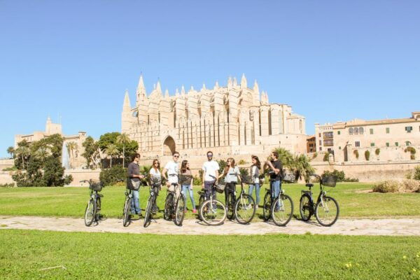 Palma De Mallorca Old Town Guided Bike Tour and Tapas - The Sum Up