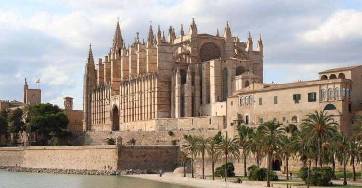 Palma De Mallorca Private Guided Walking Tour - Tour Experience