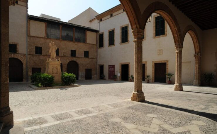 Palma De Mallorca: Private Walking Tour With a Local Guide - Good To Know