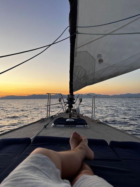Palma De Mallorca: Sailboat Dinner and Movie Night - Experience Highlights