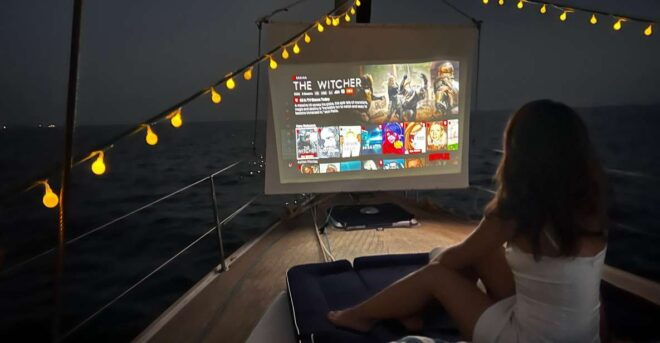 Palma De Mallorca: Sailboat Dinner and Movie Night - Not Suitable For