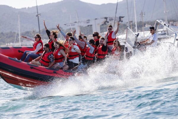Palma De Mallorca: Sightseeing Speedboat Tour With Pickup - Additional Details and Restrictions