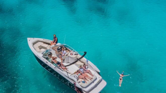 Palma De Mallorca: the Blade - Luxury Yacht Trip - Inclusions