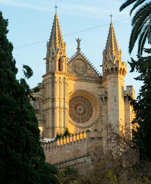Palma: History & Beauty Eco-Friendly E-Scooter Tour - Itinerary