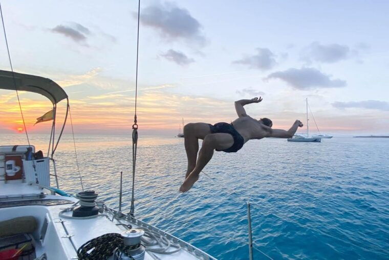 Palma: Private Half-Day Sailing Trip With Tapas & Drinks - Scenic Highlights