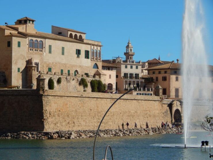 Palma: Secrets, Mysteries, and Legends Walking Tour - Architectural Marvels Explored