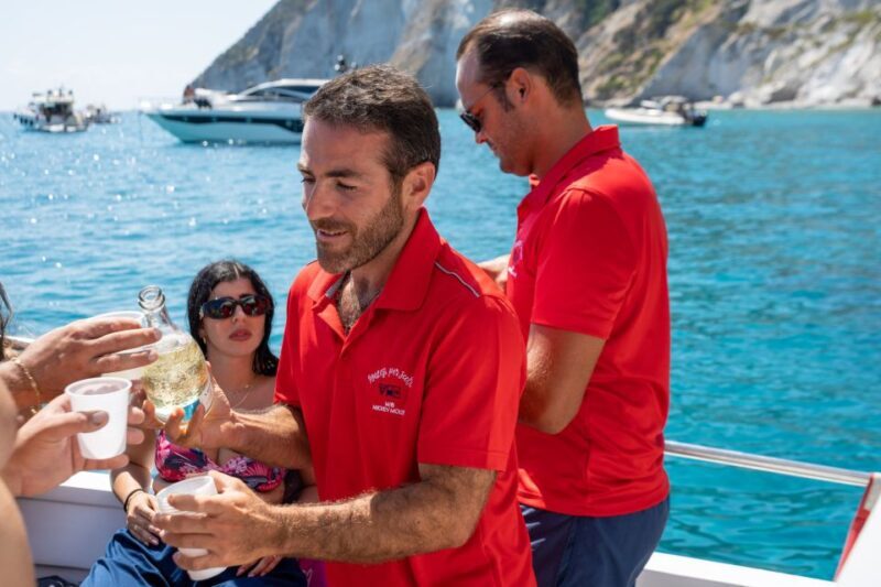 Palmarola: Boat tour with lunch on board - A Comprehensive Look at the Palmarola Boat Tour