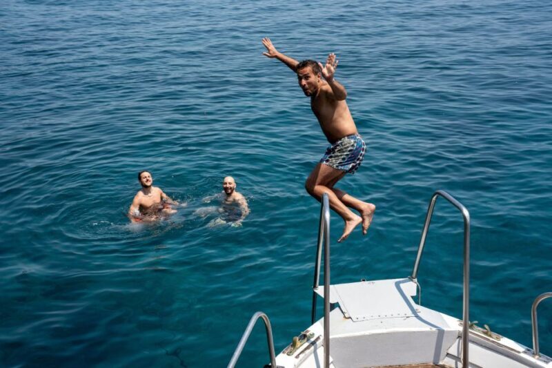 Palmarola: Boat tour with lunch on board - Authentic Experiences from Past Travelers