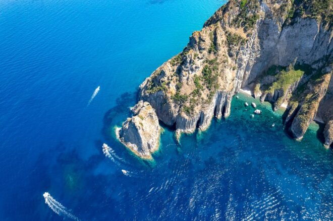 Palmarola: Boat Tour With Lunch on Board - Languages Available