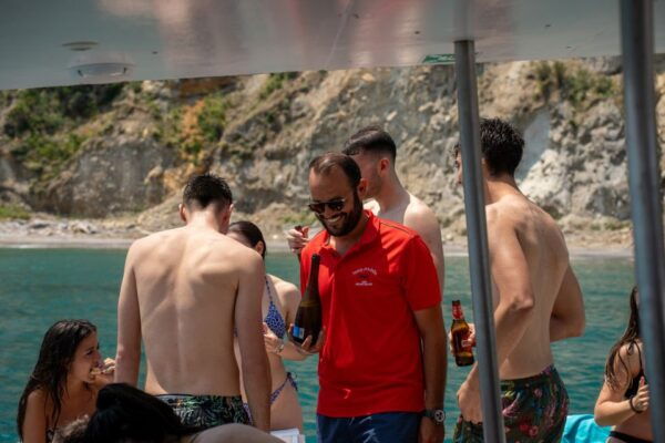Palmarola: Boat Tour With Lunch on Board - Detailed Itinerary
