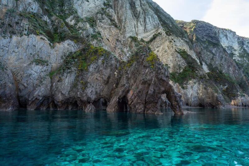 Palmarola: Linea isola di Palmarola - Good To Know