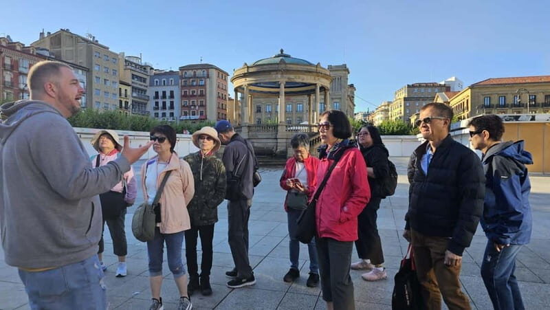 Pamplona: Walking Tour and Photo Session with Bulls - Exploring Pamplona with a Guided Walk