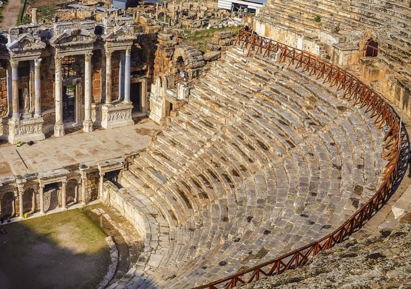 Pamukkale: City Tour with Lunch & Hotel Transfers - Hierapolis: ruins with room to roam
