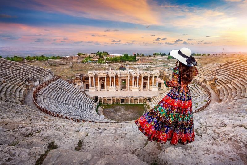 Pamukkale Guided Tour with Hotel Pick Up from Antalya/Alanya/Side - Walking Pamukkale’s white terraces