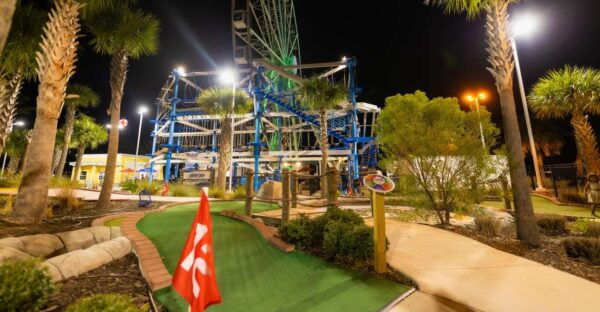 Panama City Beach: SkyWheel Miniature Golf Pass - Review Summary