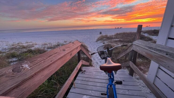 Panama City: Bike Rental With Smartphone Tour - Location and Provider