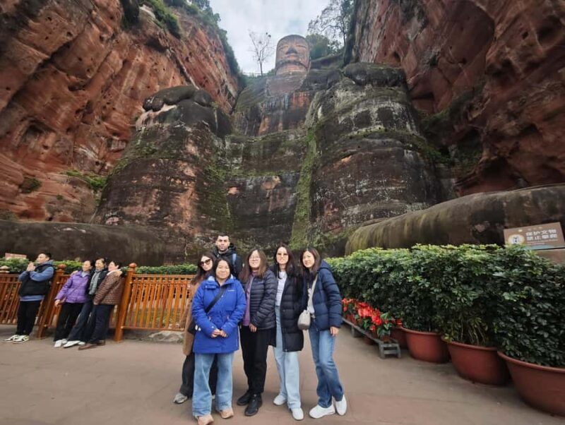 Panda Base/Leshan Giant Buddha/Multi-attraction Tour - Good To Know