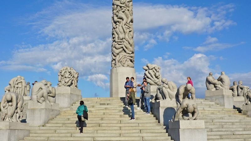 Panorama Walking Tour in Oslo - Karl Johans Gate and the royal center