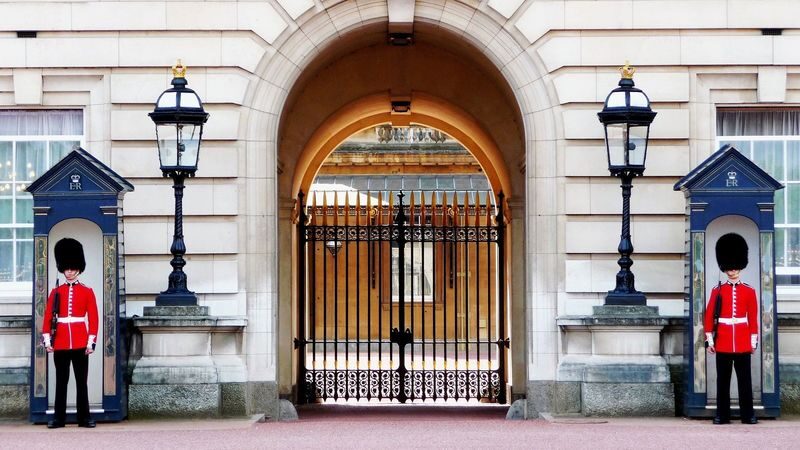 Panoramic of London Private Full Day Tour - Westminster: a two-hour walk among the landmarks