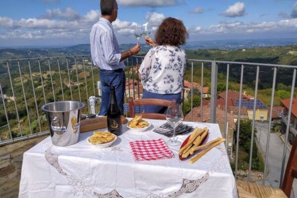 Panoramic Sightseeing Tour With Aperitivo - The Sum Up