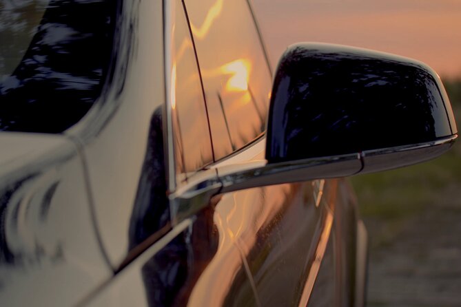 Panoramic Tour of Paris in Tesla (4h) - Pickup and Meeting Details