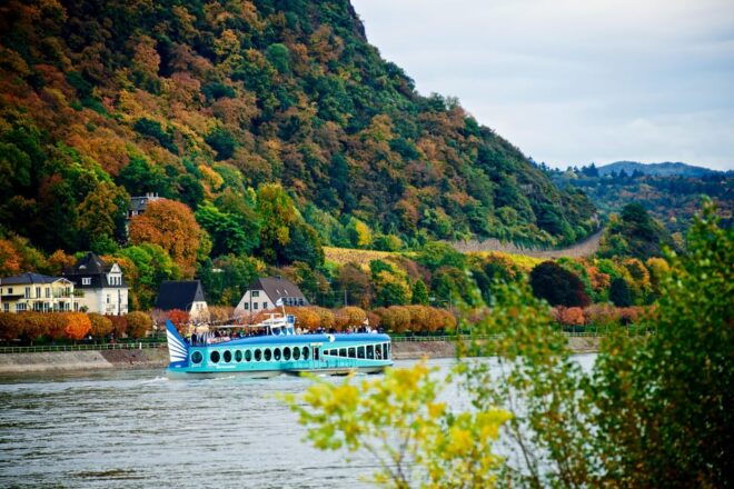 PANORAMIC TRIP BETWEEN BONN AND KÖNIGSWINTER - Onboard Experience