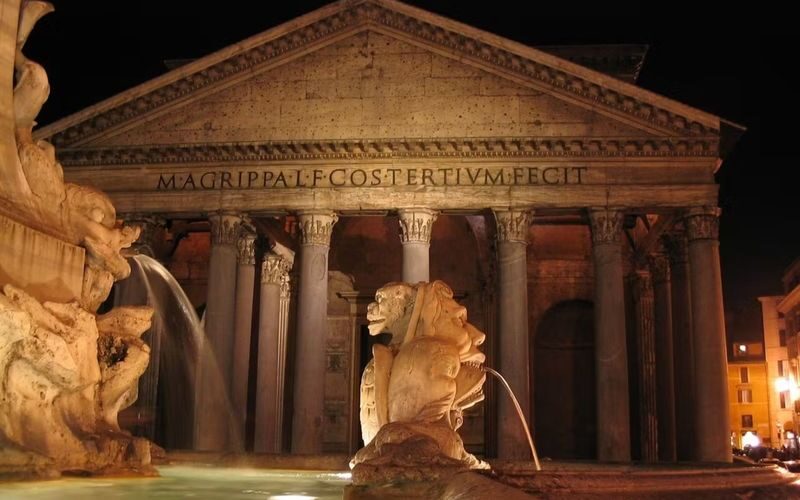 Pantheon guided tour in Rome - Getting in when the site is crowded