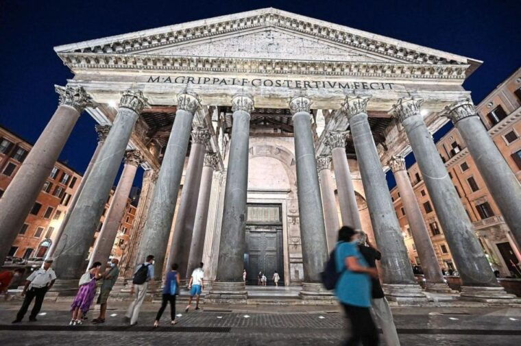 Pantheon Tour: Dome, Ancient Art and Raphaels Resting Place - The Legacy of Raphael