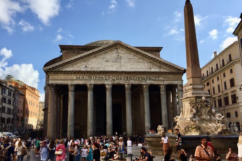 Pantheon Tour with Skip-the-Line Ticket in Rome - Skip-the-line entry and the meeting point
