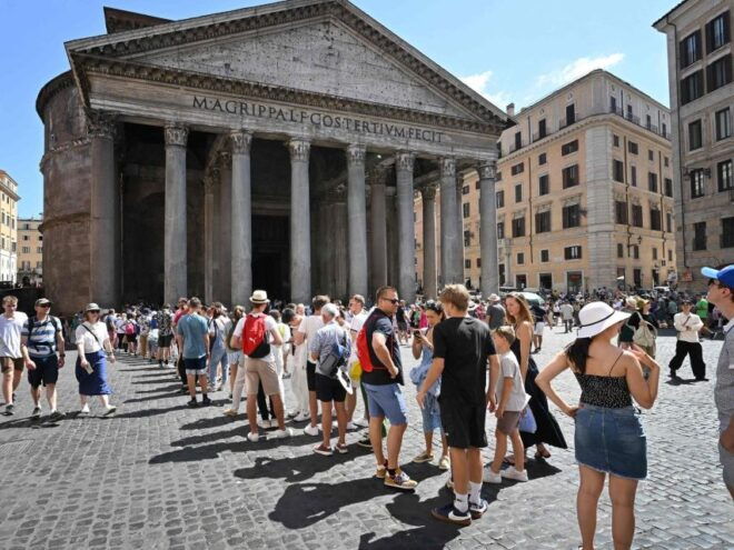 Pantheon Unveiled: Romes Timeless Wonder - Impact on Roman Culture