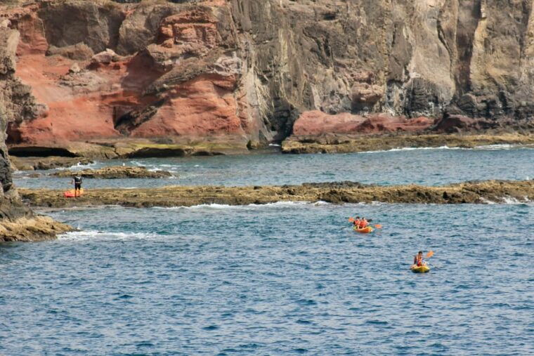 Papagayo: Kayak Experience in Los Ajaches Natural Monument - Itinerary and Experience Highlights