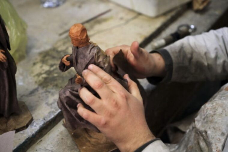 PAPER-MACHÉ WORKSHOP - Accessibility Features