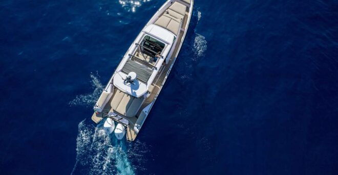 Paradise in Santorini: Ultimate Private Motor Yacht Cruise - Scenic Stops