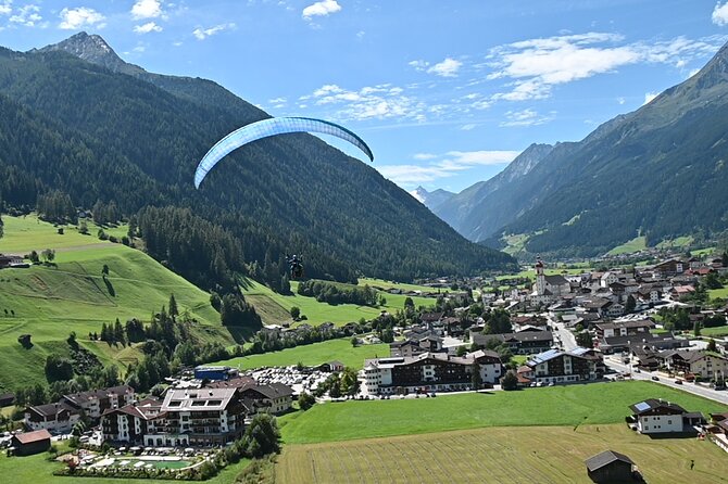 Paragliding and Tandem Flights in the Stubai Valley - Pricing and Reviews