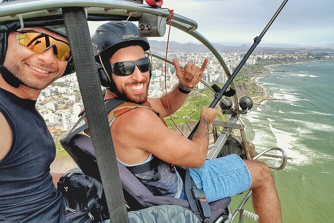 Paragliding Flight Along the Costa Verde Lima - Meeting and Pickup
