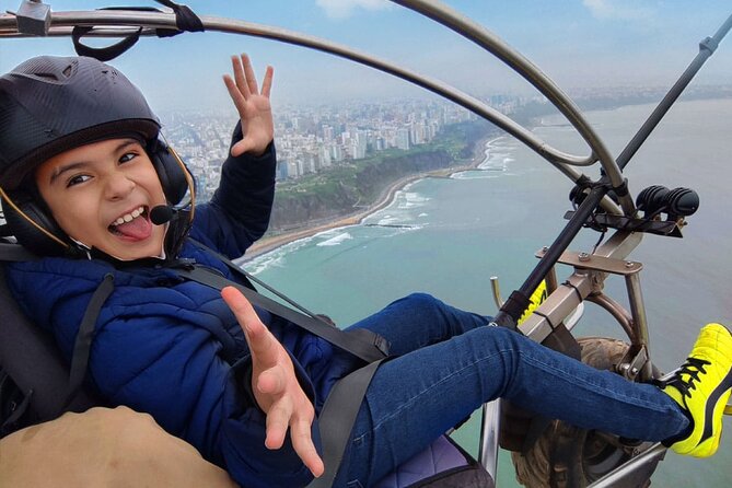 Paragliding Flight Along the Costa Verde Lima - End Point