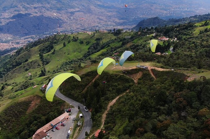 Paragliding Flight Zone in Medellin - Logistics and Pickup Information